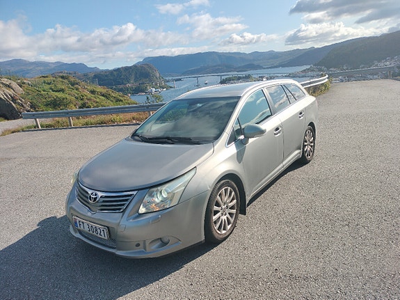 Toyota Avensis 11 of 15