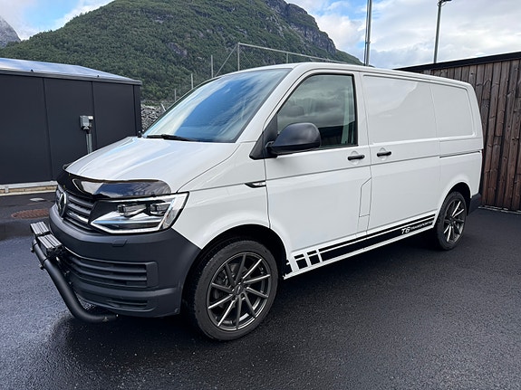 Volkswagen Transporter 5 of 21
