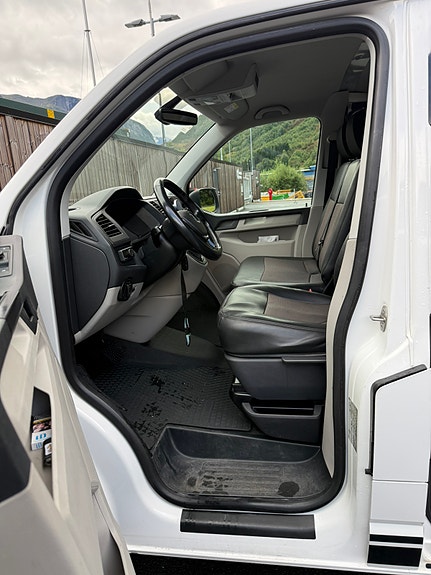 Volkswagen Transporter 11 of 21