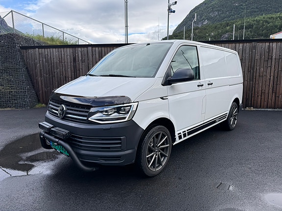 Volkswagen Transporter 2 of 21