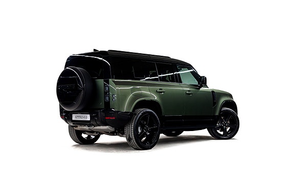 Land Rover Defender 110 2 of 30
