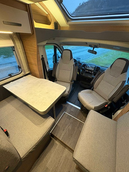 Knaus Live Wave 700 MX 10 års fuktgaranti / Senkeseng / 9 trinnskasse / ++ 13 of 30