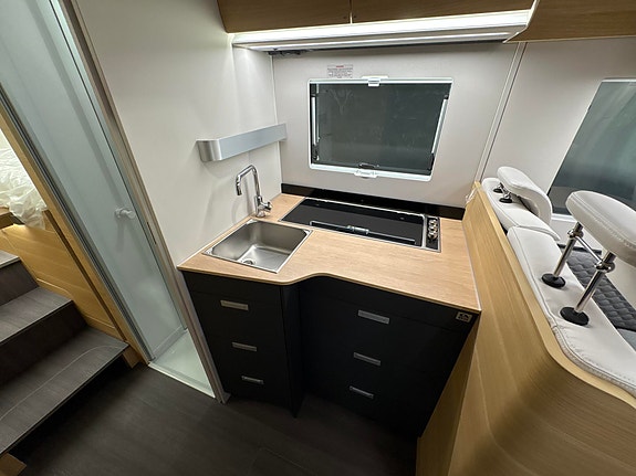 Adria MATRIX 670SL 60Y / 8 TRINN GIRKASSE / MARKISE / MEGET PEN NY BIL 12 of 30