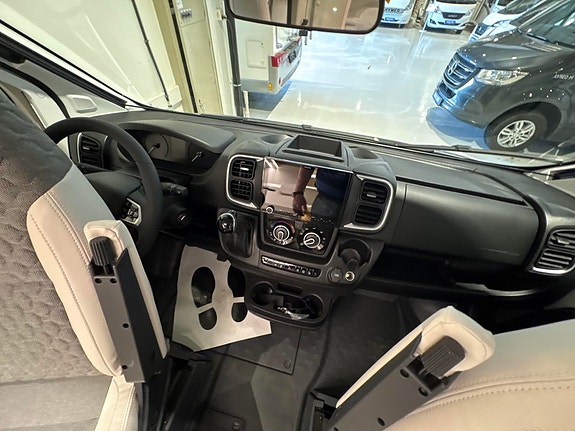 Adria MATRIX 670SL 60Y / 8 TRINN GIRKASSE / MARKISE / MEGET PEN NY BIL 29 of 30