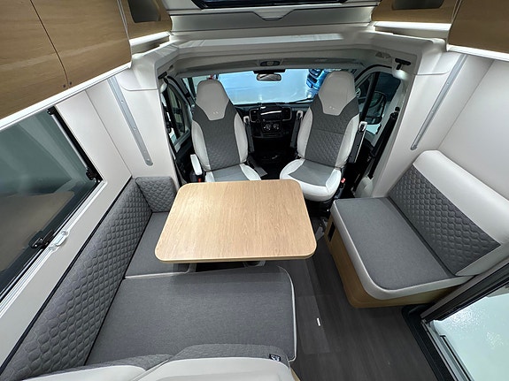 Adria MATRIX 670SL 60Y / 8 TRINN GIRKASSE / MARKISE / MEGET PEN NY BIL 10 of 30