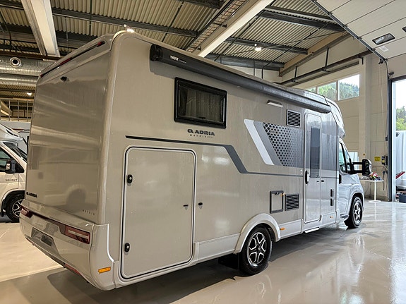 Adria MATRIX 670SL 60Y / 8 TRINN GIRKASSE / MARKISE / MEGET PEN NY BIL 6 of 30
