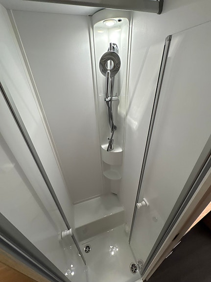 Adria MATRIX 670SL 60Y / 8 TRINN GIRKASSE / MARKISE / MEGET PEN NY BIL 20 of 30