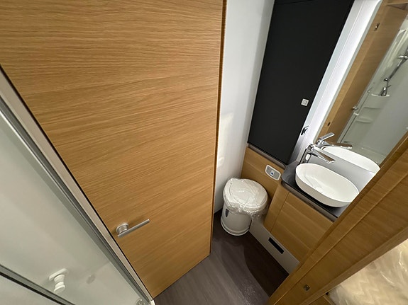 Adria MATRIX 670SL 60Y / 8 TRINN GIRKASSE / MARKISE / MEGET PEN NY BIL 23 of 30
