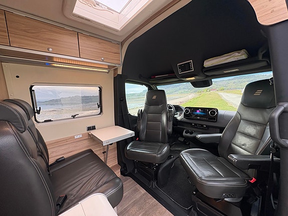 Hymer Grand Canyon S DIESEL TRUMA / BAKHJULSDRIFT / KROK / MERCHEDES / SKINN 16 of 30