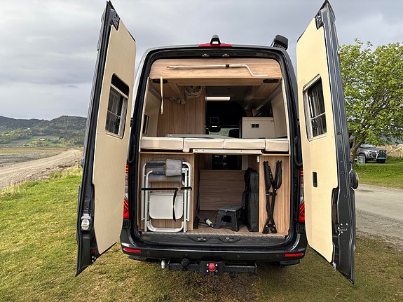 Hymer Grand Canyon S DIESEL TRUMA / BAKHJULSDRIFT / KROK / MERCHEDES / SKINN 10 of 30