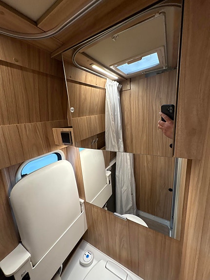 Hymer Grand Canyon S DIESEL TRUMA / BAKHJULSDRIFT / KROK / MERCHEDES / SKINN 30 of 30
