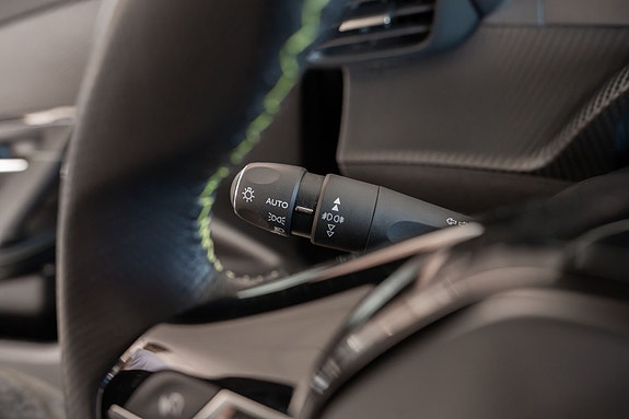Peugeot 2008 27 of 30