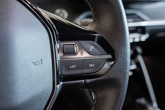 Peugeot 2008 26 of 30
