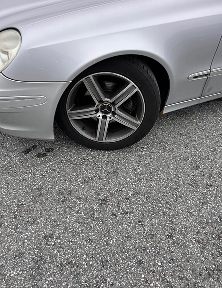 Mercedes-Benz E200 5 of 6