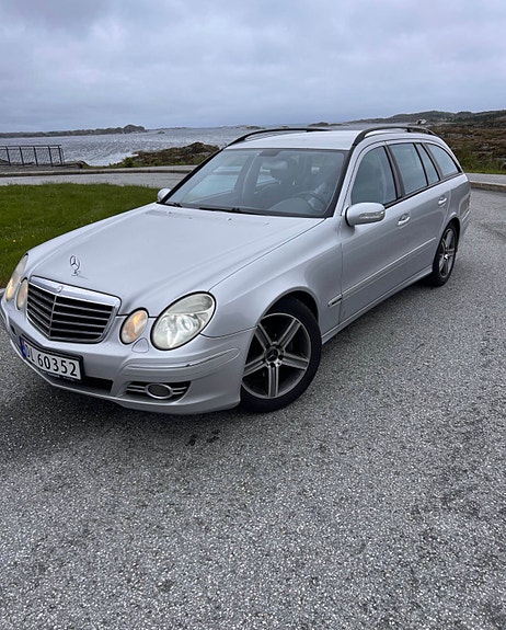 Mercedes-Benz E200 3 of 6