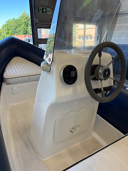 AVA 360 Rib med 9,9 (15) Thoatsu motor, med gaupen henger 12 of 17
