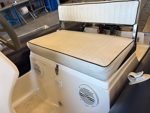 AVA 360 Rib med 9,9 (15) Thoatsu motor, med gaupen henger 3 of 17