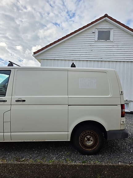 Volkswagen Transporter 12 of 18