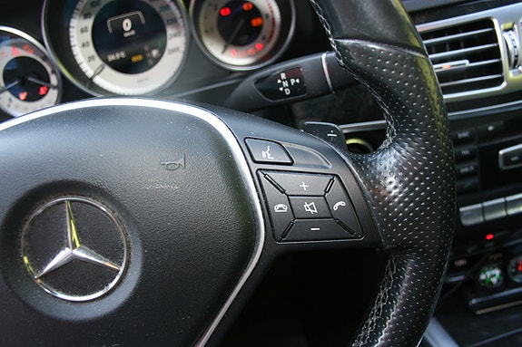Mercedes-Benz E220 d 17 of 30