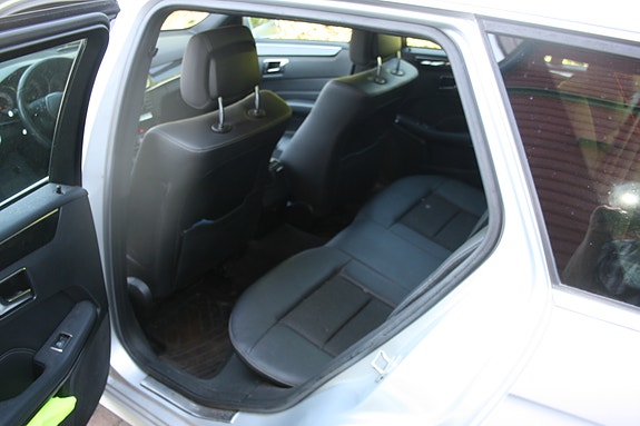 Mercedes-Benz E220 d 19 of 30