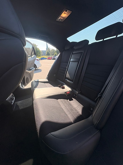 Lexus IS300h 12 of 30