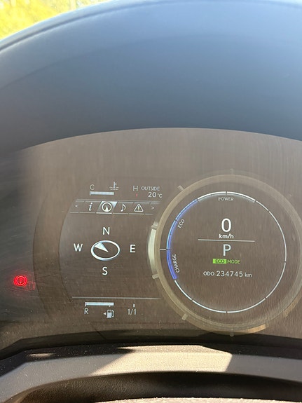 Lexus IS300h 28 of 30