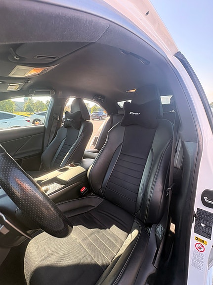 Lexus IS300h 19 of 30