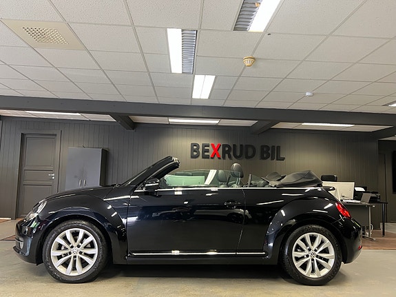 Volkswagen Beetle 2 of 19