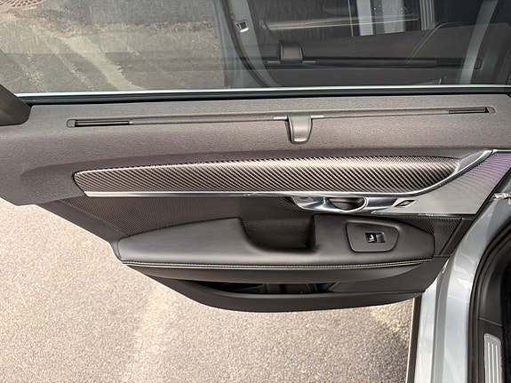 Volvo V90 21 of 30