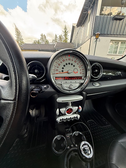 MINI Cooper 10 of 19
