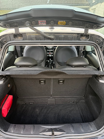 MINI Cooper 18 of 19