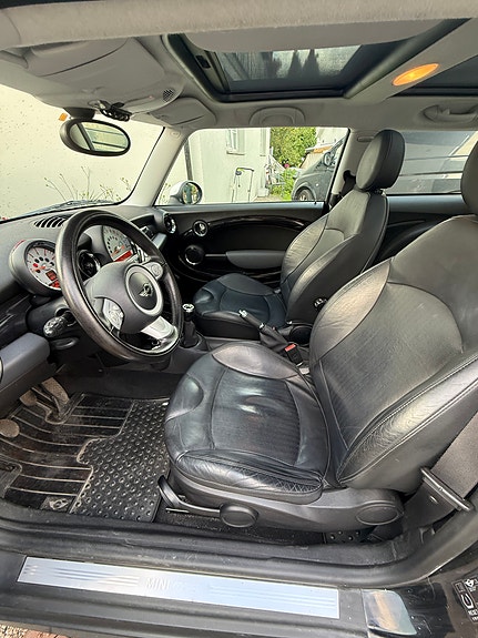 MINI Cooper 6 of 19