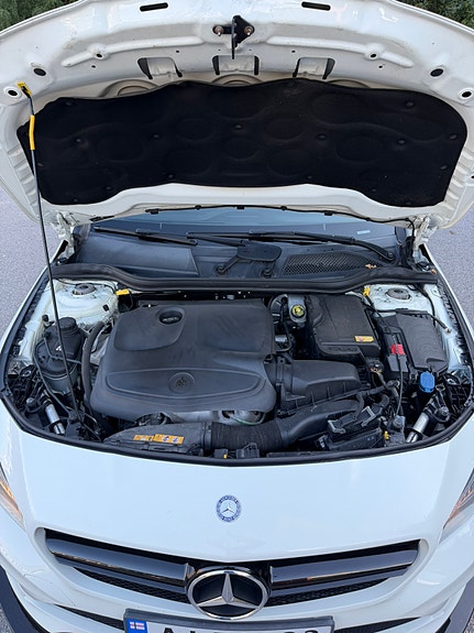 Mercedes-Benz CLA180 18 of 24