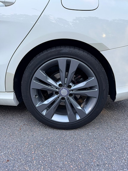 Mercedes-Benz CLA180 21 of 24