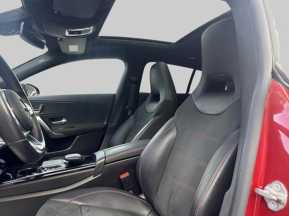 Mercedes-Benz CLA200 d 14 of 16