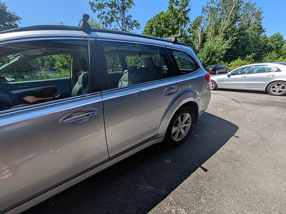 Subaru Outback 6 of 22