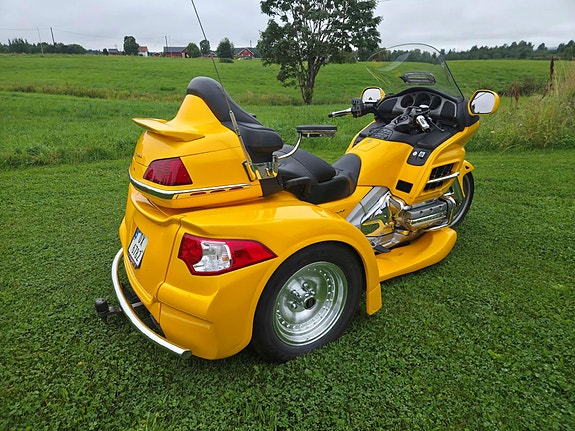 Honda GL 1800 Goldwing 6 of 12