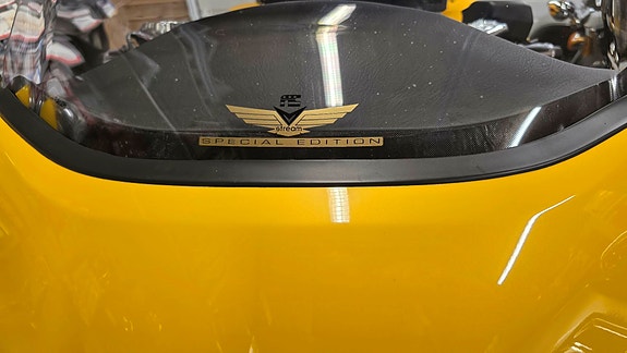 Honda GL 1800 Goldwing 9 of 12