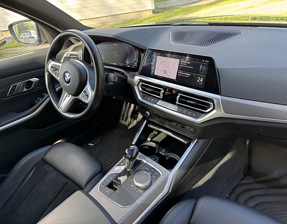 BMW 330e 9 of 11