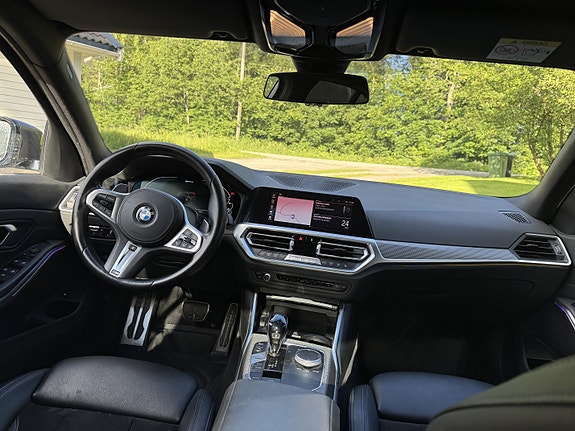 BMW 330e 7 of 11