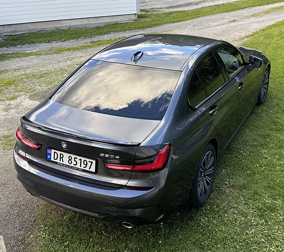 BMW 330e 5 of 11
