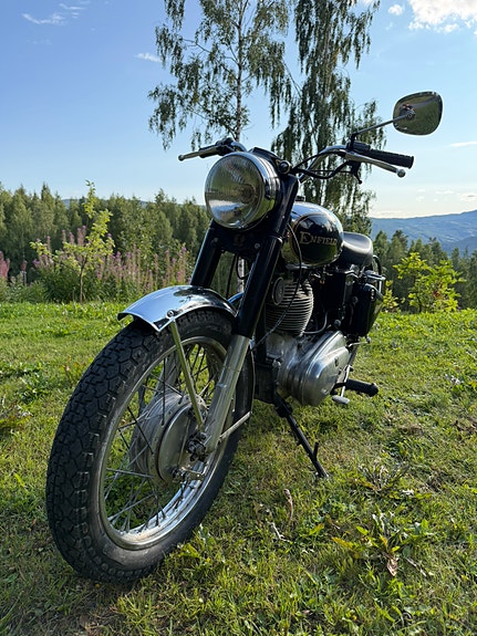 Royal Enfield Bullet 500 8 of 9