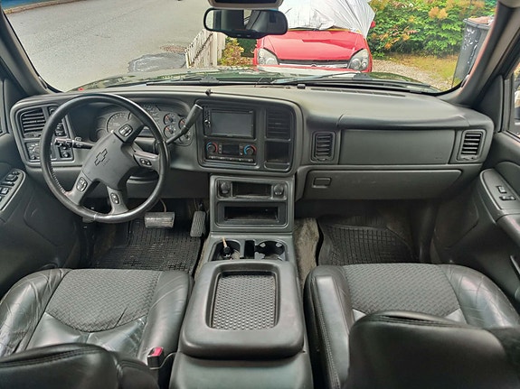 Chevrolet Avalanche 9 of 14