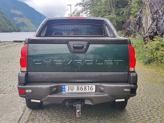 Chevrolet Avalanche 3 of 14