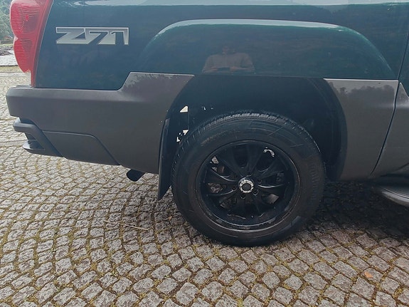 Chevrolet Avalanche 6 of 14