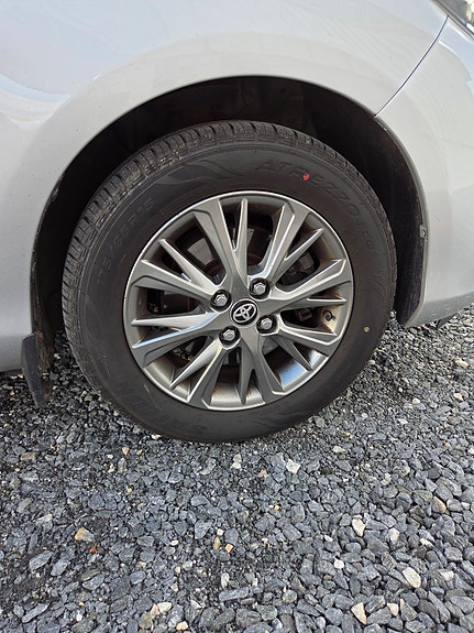 Toyota Yaris 21 of 23