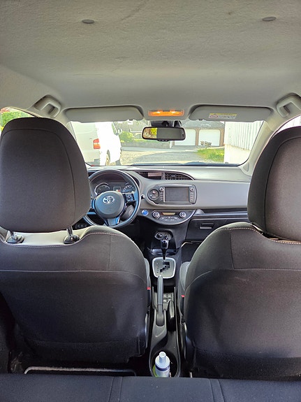 Toyota Yaris 13 of 23