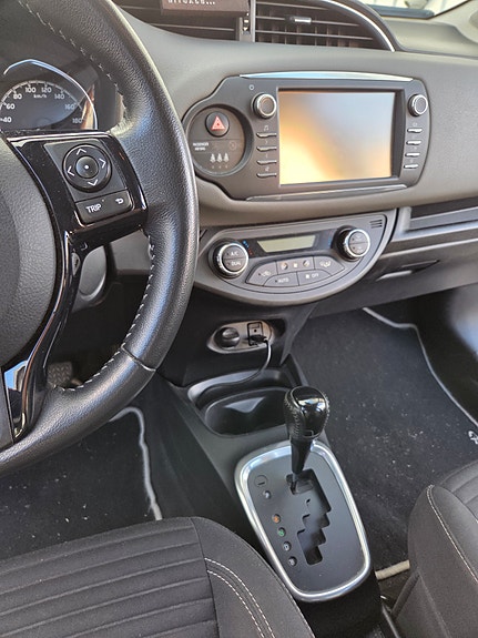 Toyota Yaris 18 of 23