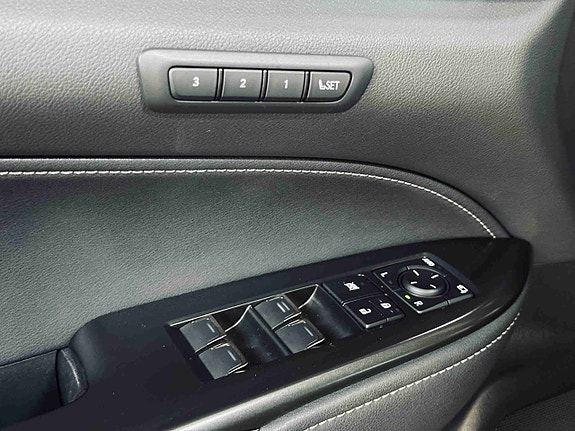 Lexus NX450h 12 of 24