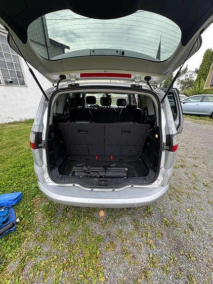 Ford S-MAX 4 of 21